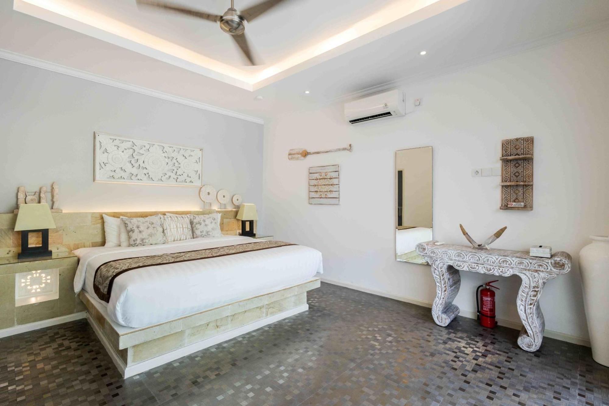 Charming, Villa Sofie - Central Sanur With Refreshing Pool Buitenkant foto